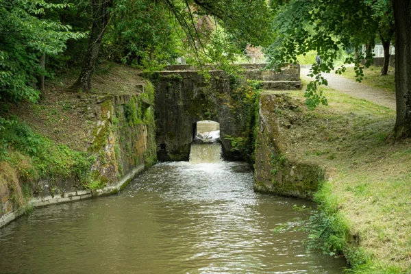 Seuil de Naurouze canal du Midi à Montferrand